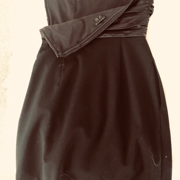 Dress - Picture 4 of 4